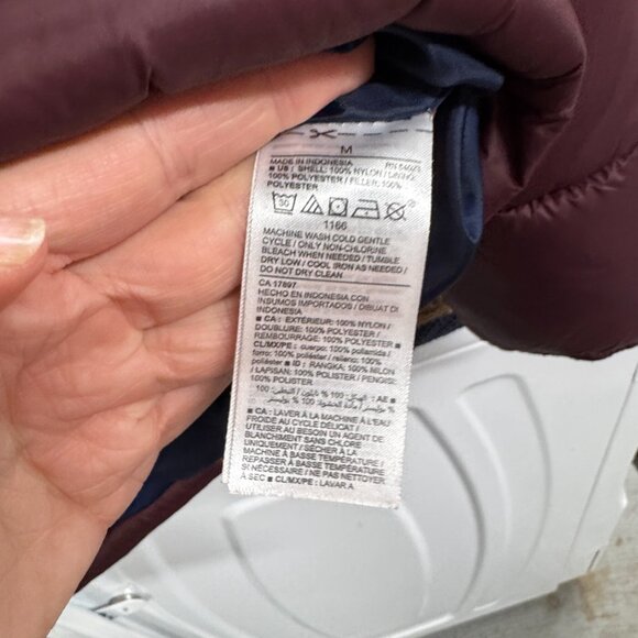 Old Navy Frost Free Puffer Jacket Size Medium - Picture 10 of 12